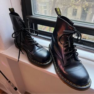 Dr. Martens airware short navy lace up combat boots leather size 7